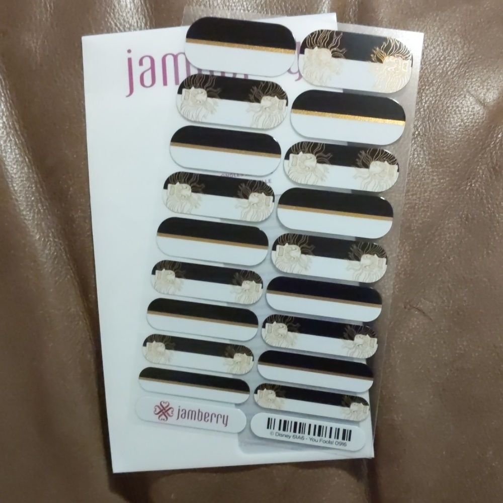 Jamberry nail wraps You Fools! Cruella DeVille